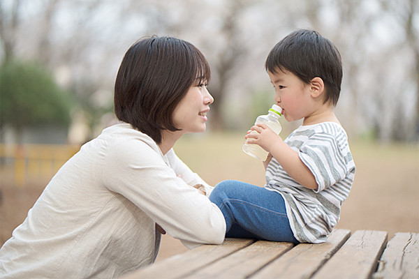 Tòa án có phải thu thập tài liệu, chứng cứ để xác định nguyên nhân tranh chấp trong vụ án thuận tình ly hôn liên quan đến con chưa thành niên?